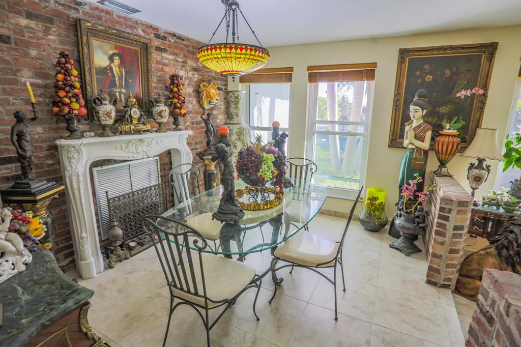 ALBERT LAKES GARDEN - Residential