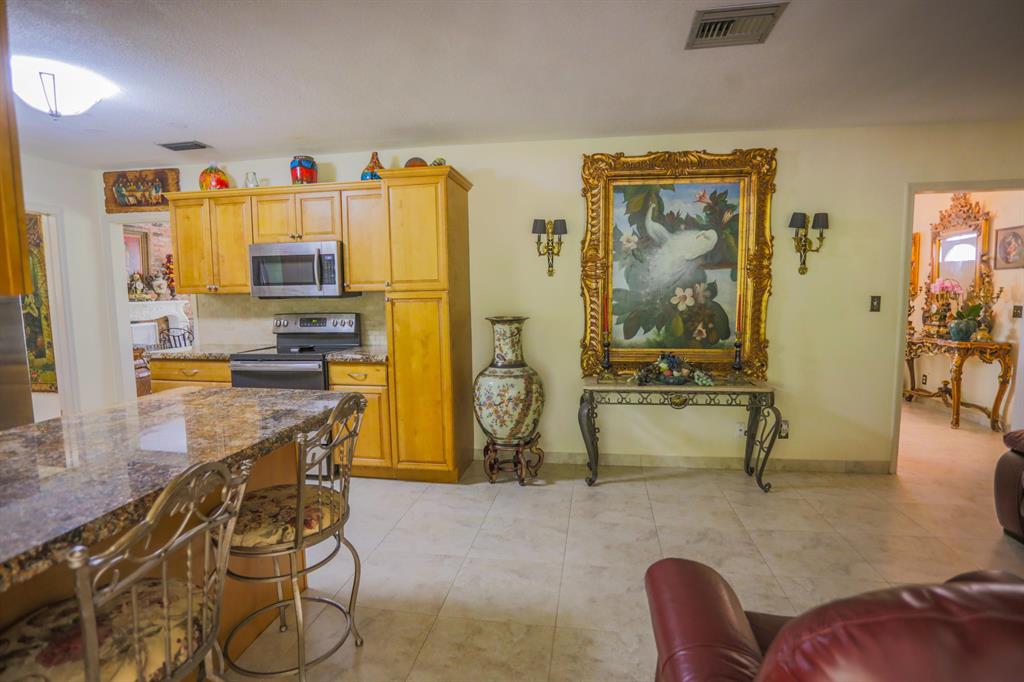 ALBERT LAKES GARDEN - Residential