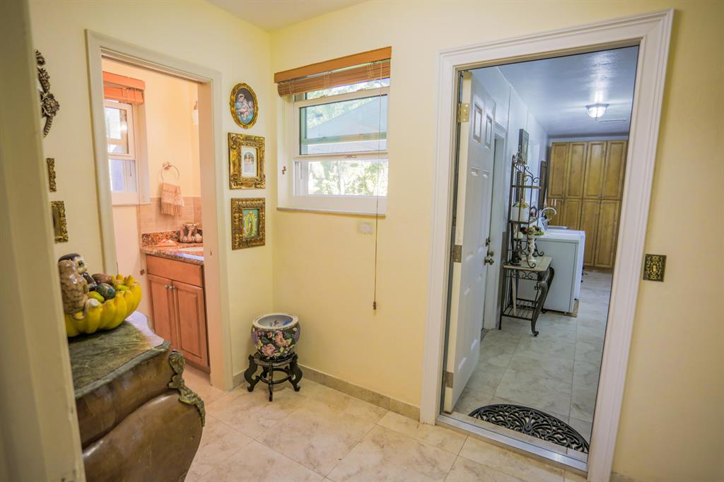 ALBERT LAKES GARDEN - Residential