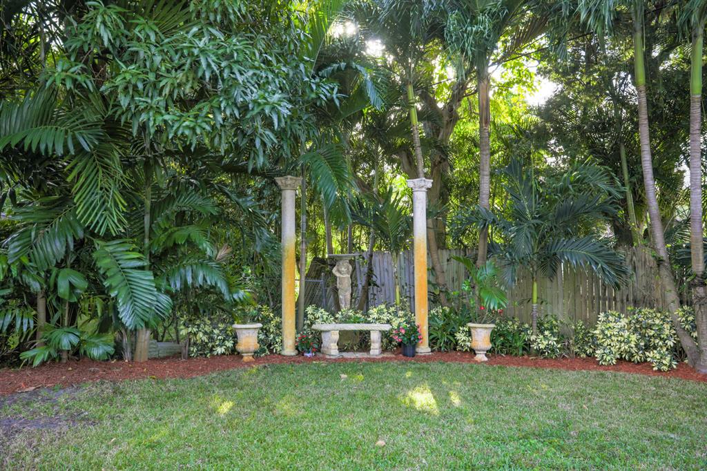 ALBERT LAKES GARDEN - Residential