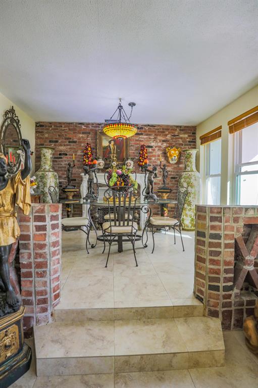 ALBERT LAKES GARDEN - Residential