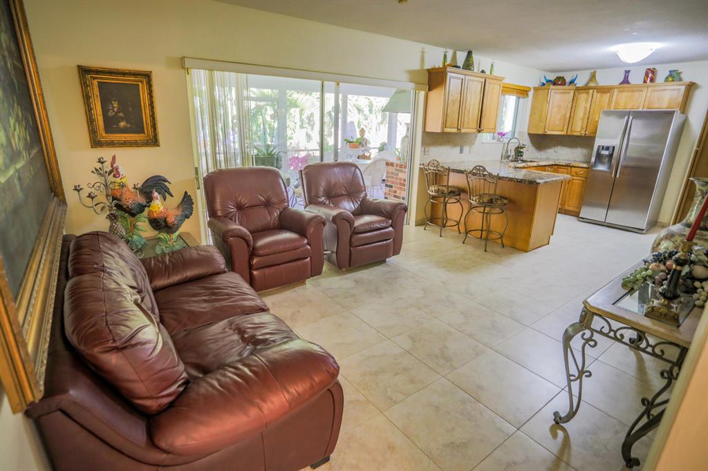 ALBERT LAKES GARDEN - Residential