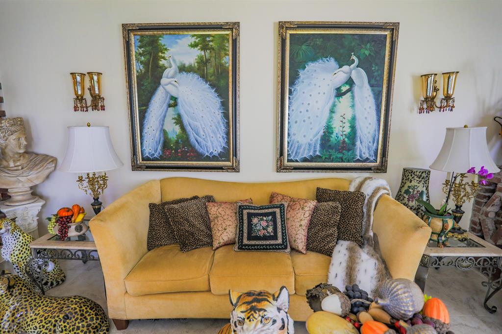 ALBERT LAKES GARDEN - Residential