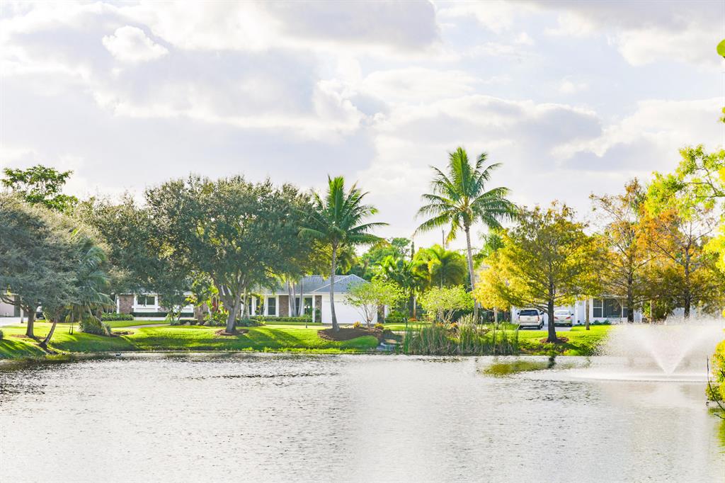 ALBERT LAKES GARDEN - Residential