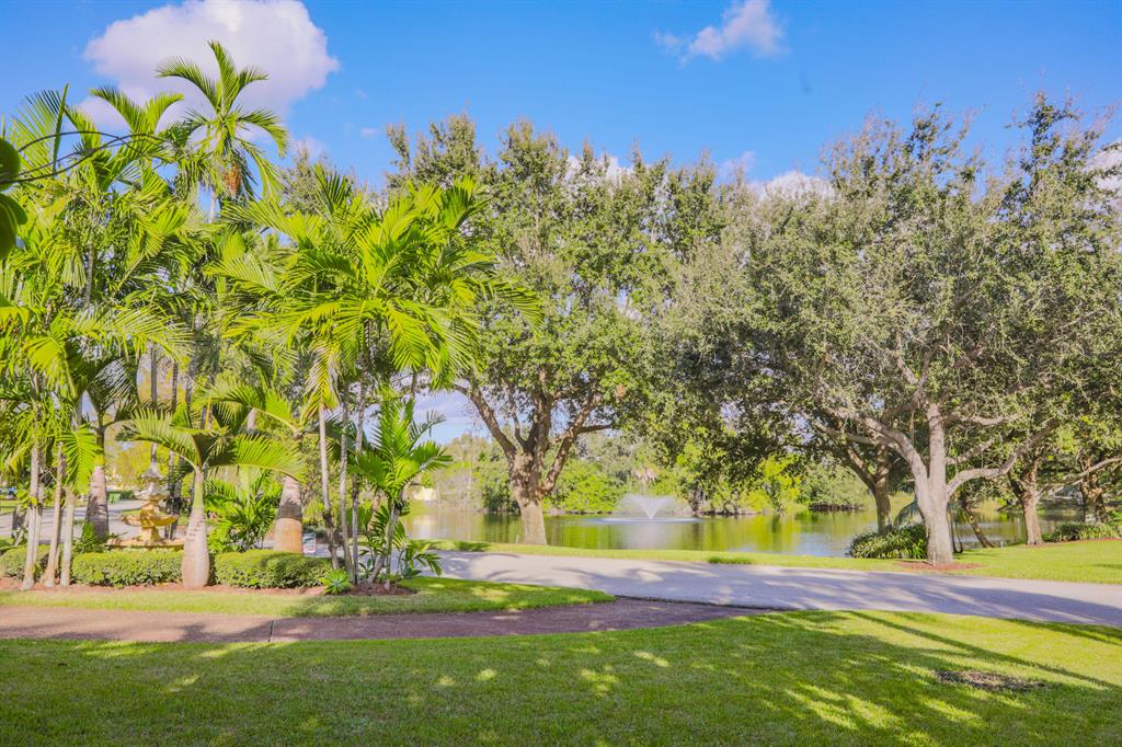 ALBERT LAKES GARDEN - Residential