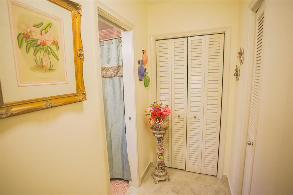 ALBERT LAKES GARDEN - Residential