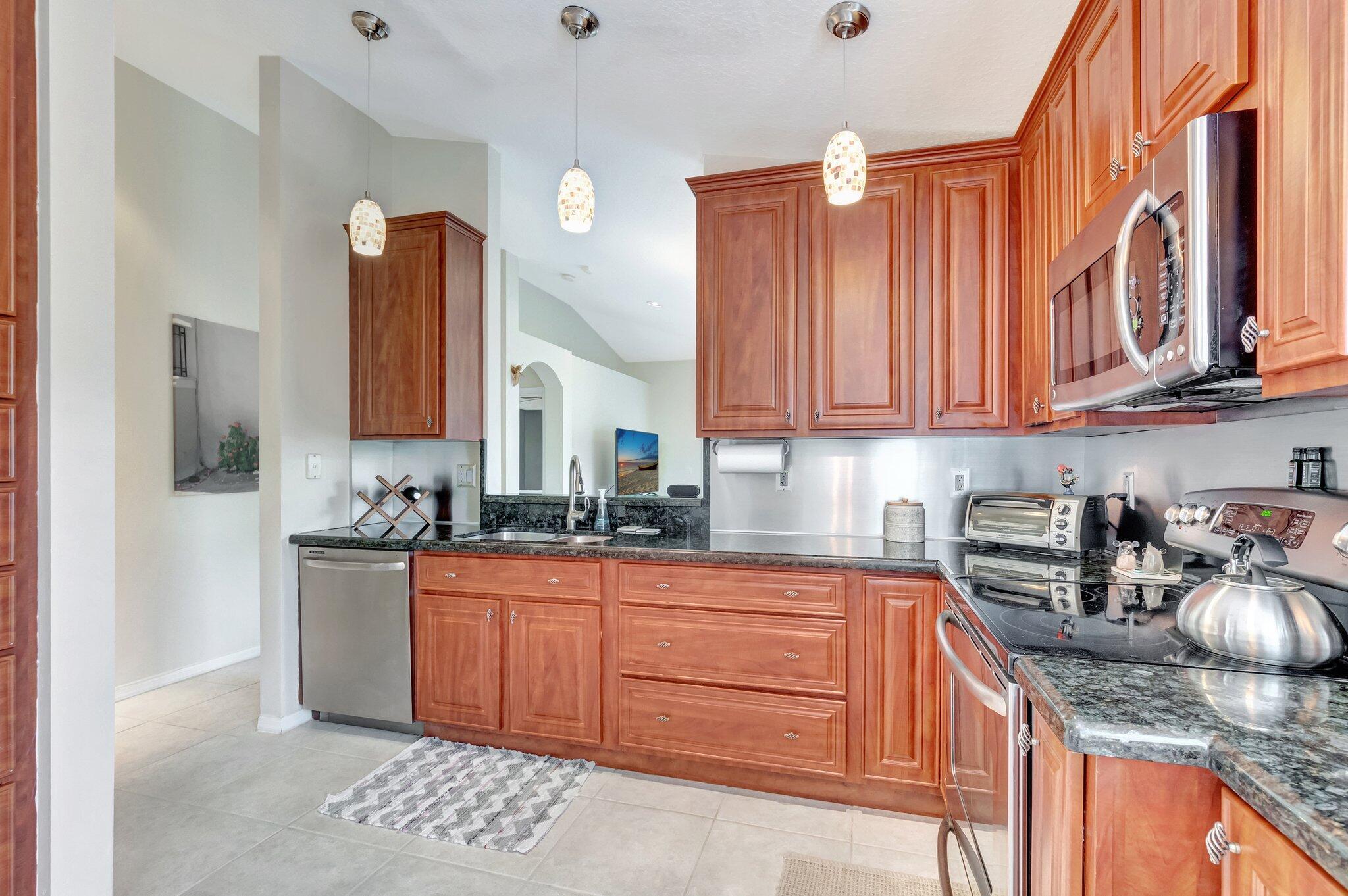 LA SEDONA - Residential Lease