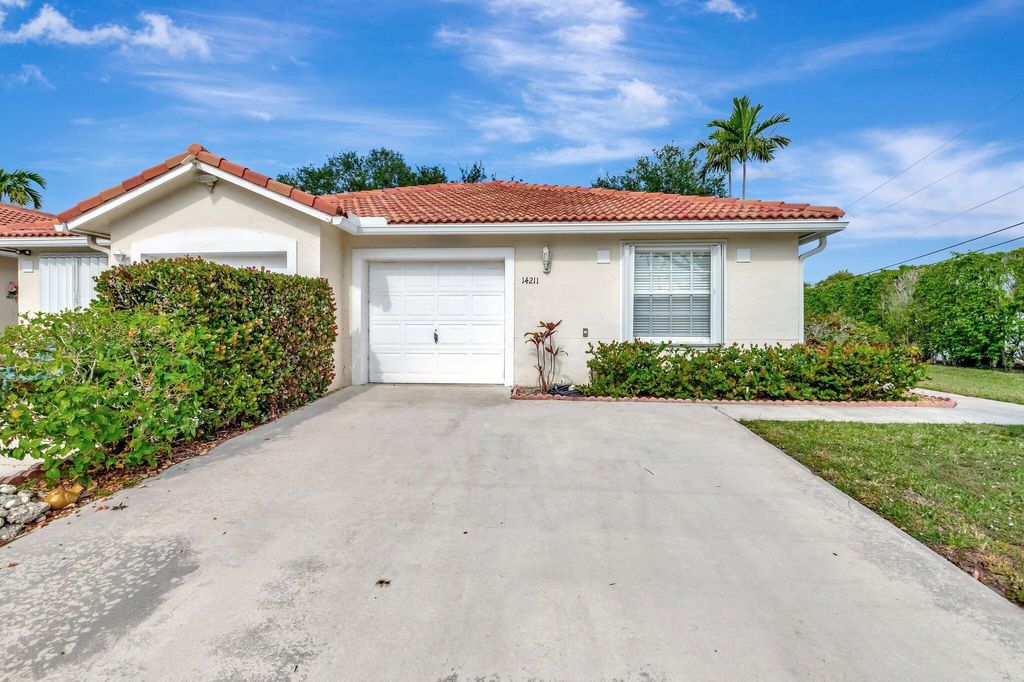 Photo of 14211 W La Sedona Circle, Delray Beach, FL 33484 (MLS # B26007569)