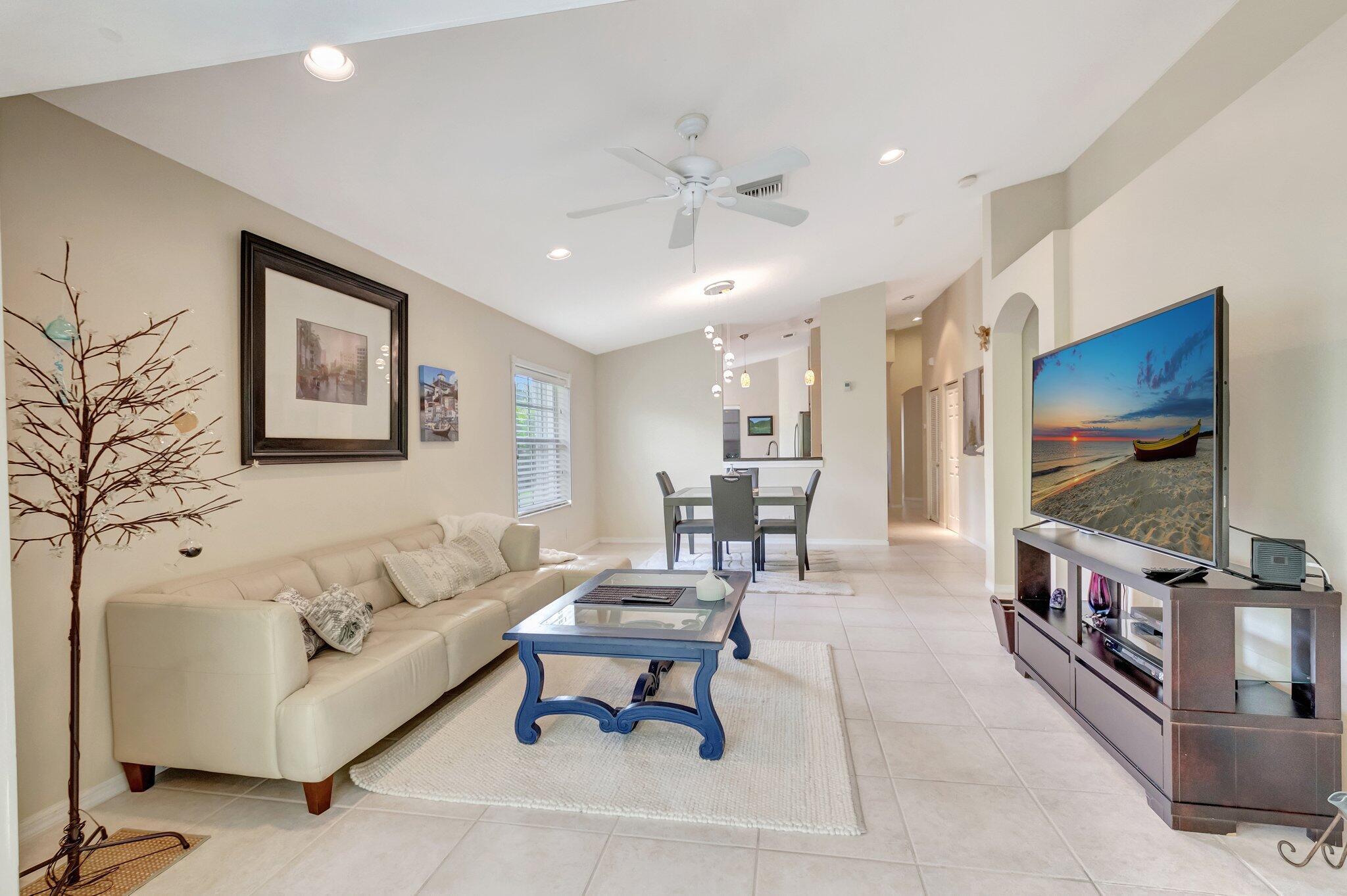 LA SEDONA - Residential Lease