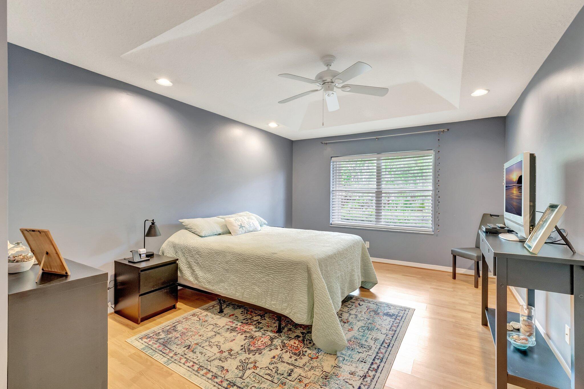 LA SEDONA - Residential Lease