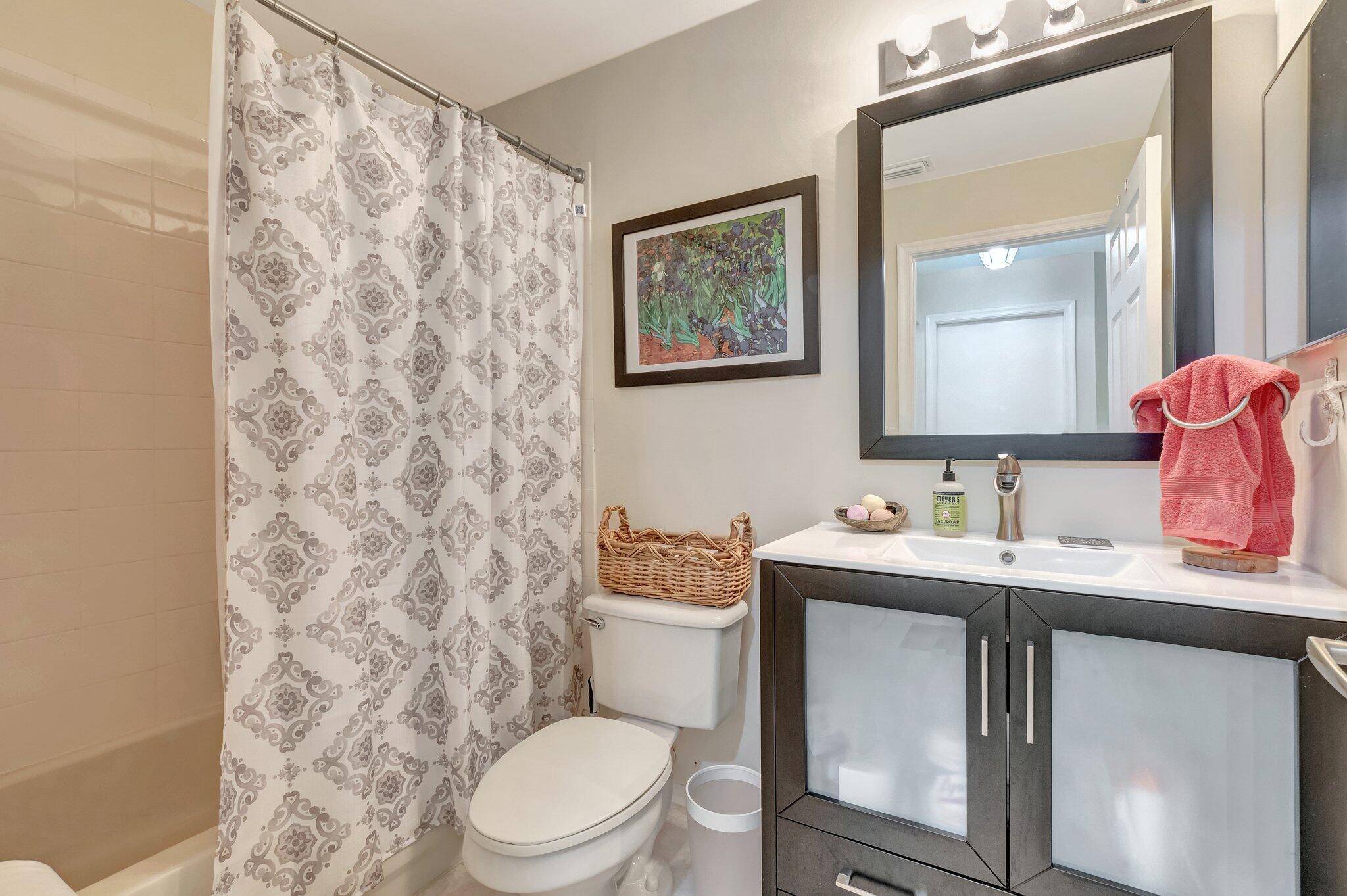 LA SEDONA - Residential Lease