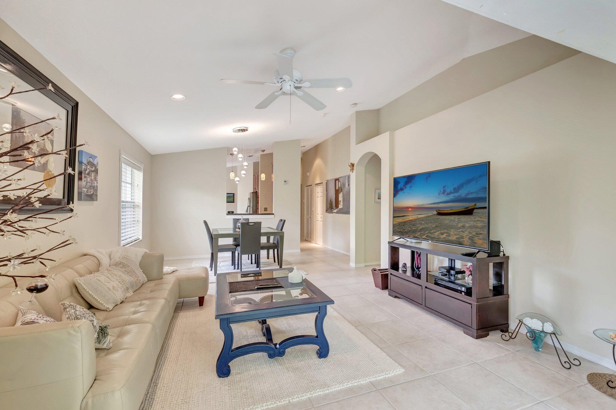 LA SEDONA - Residential Lease