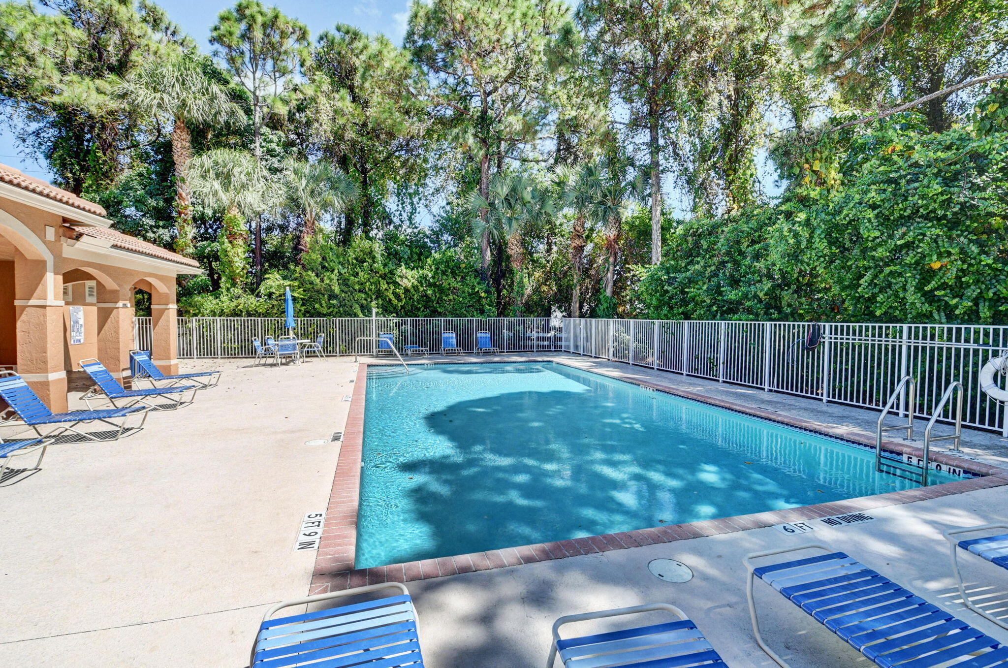 LA SEDONA - Residential Lease