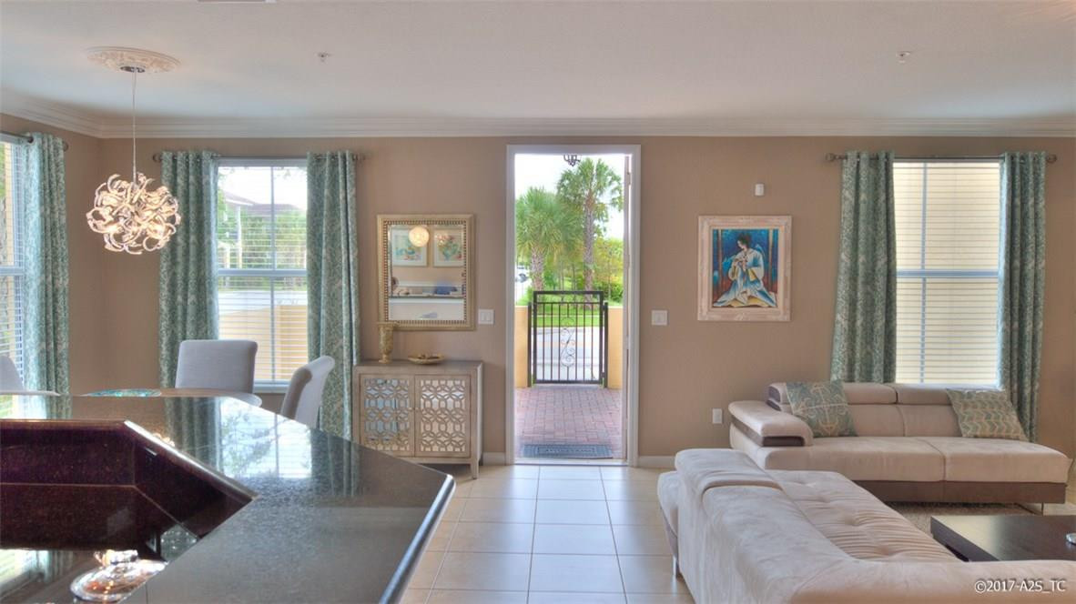 Paloma Lakes - Residential
