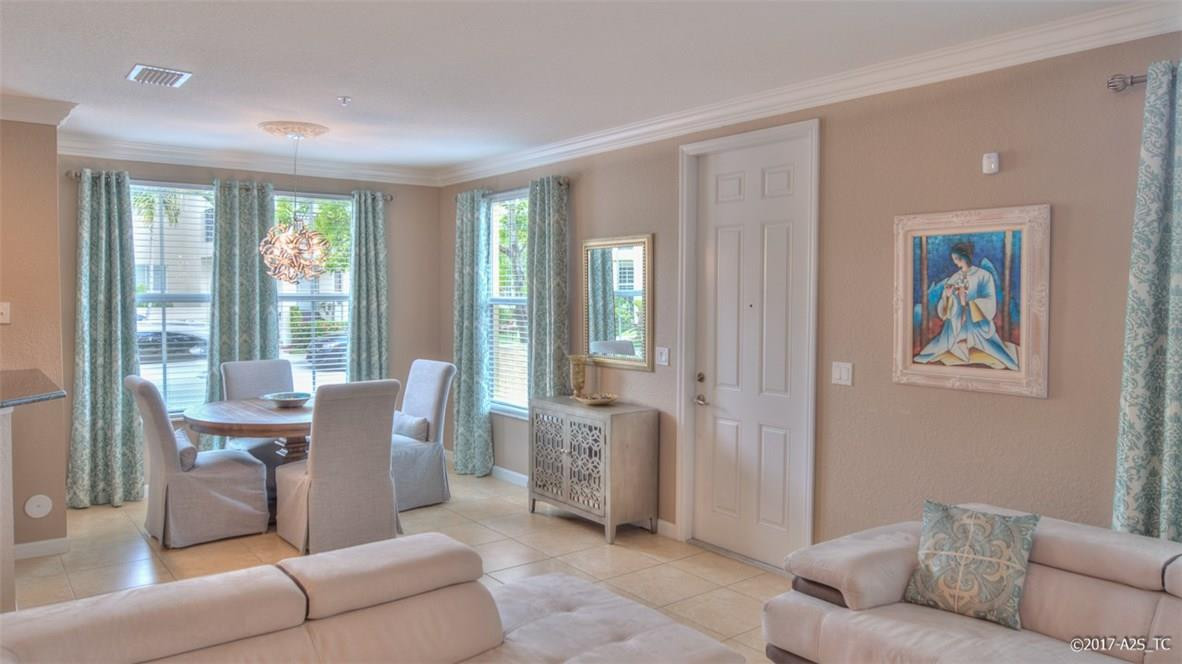 Paloma Lakes - Residential
