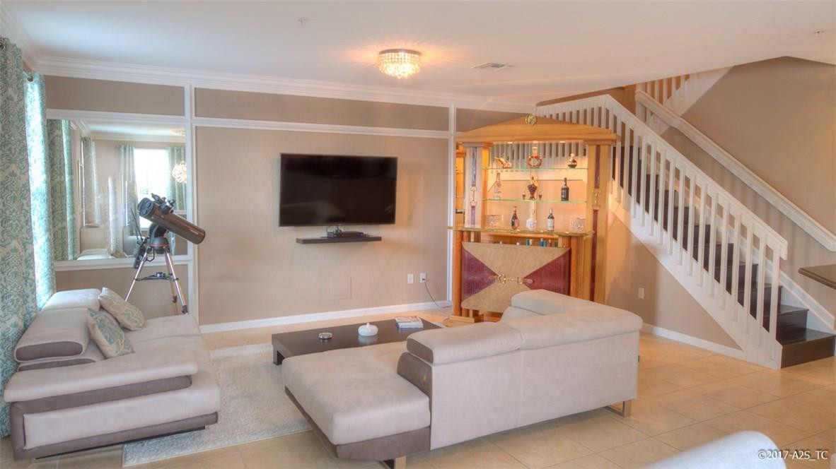 Paloma Lakes - Residential