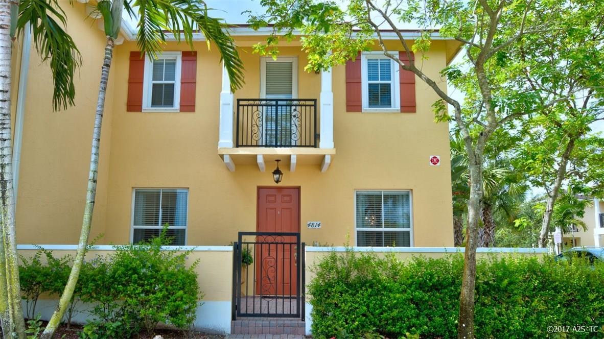 Paloma Lakes - Residential