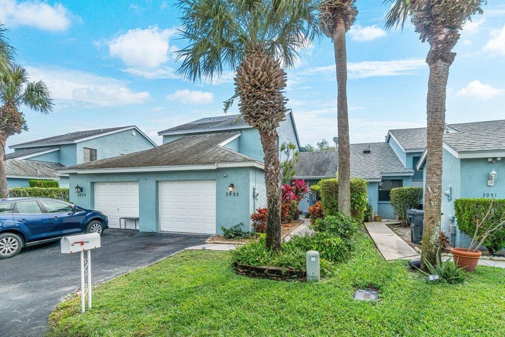 Photo of 3955 Island Club Circle W, Lake Worth, FL 33462 (MLS # R10946420)