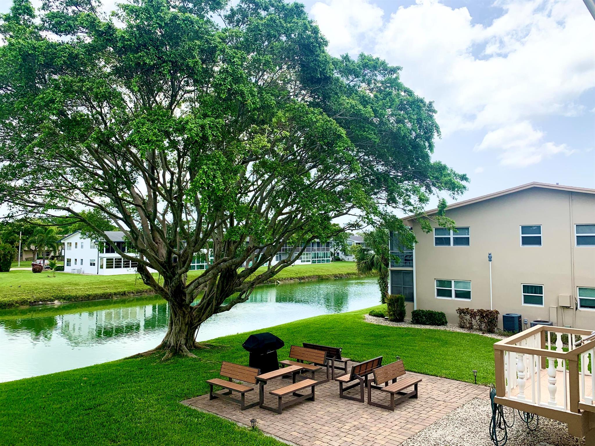 76 Chatham D, West Palm Beach, FL, 33417/$194,000 2 76 Chatham D