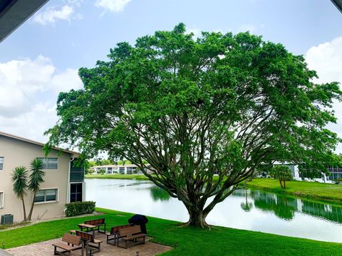 76 Chatham D West Palm Beach FL 33417