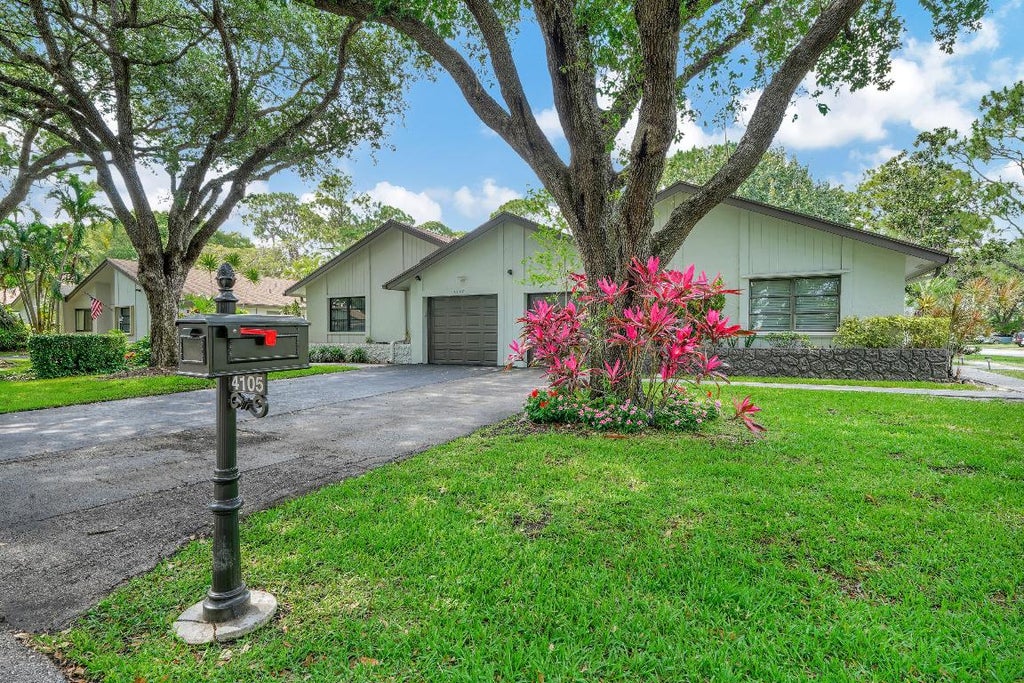 Photo of 4105 Palm Forest Drive S, Delray Beach, FL 33445 (MLS # R10996164)