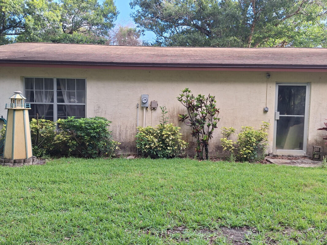 4642 Edwards Road