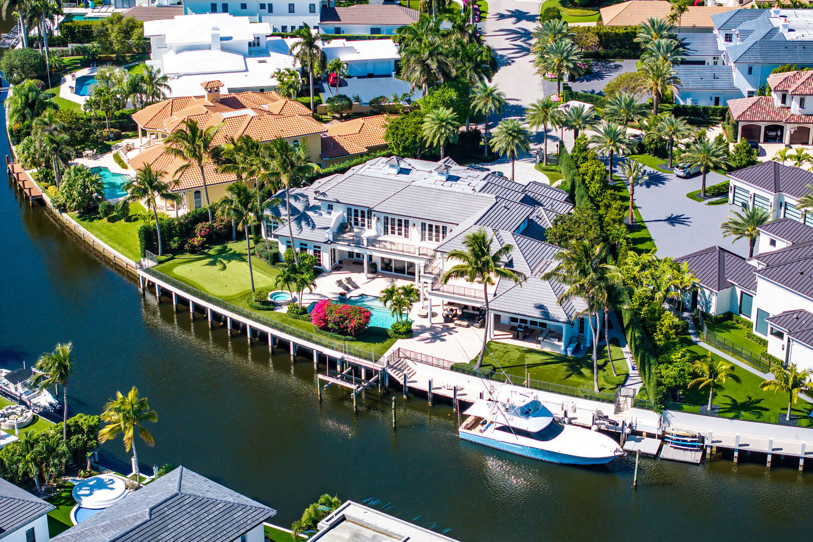 ROYAL PALM YACHT & COUNTRY CLUB - Residential