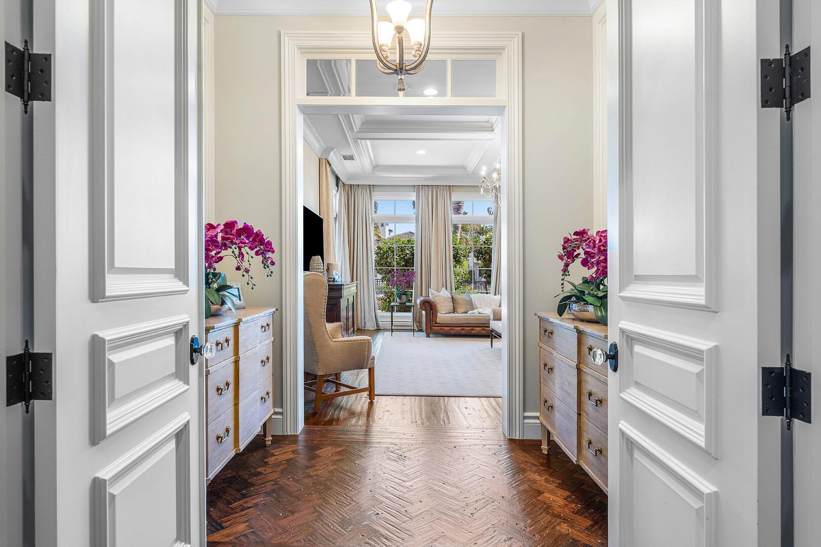 ROYAL PALM YACHT & COUNTR - Residential