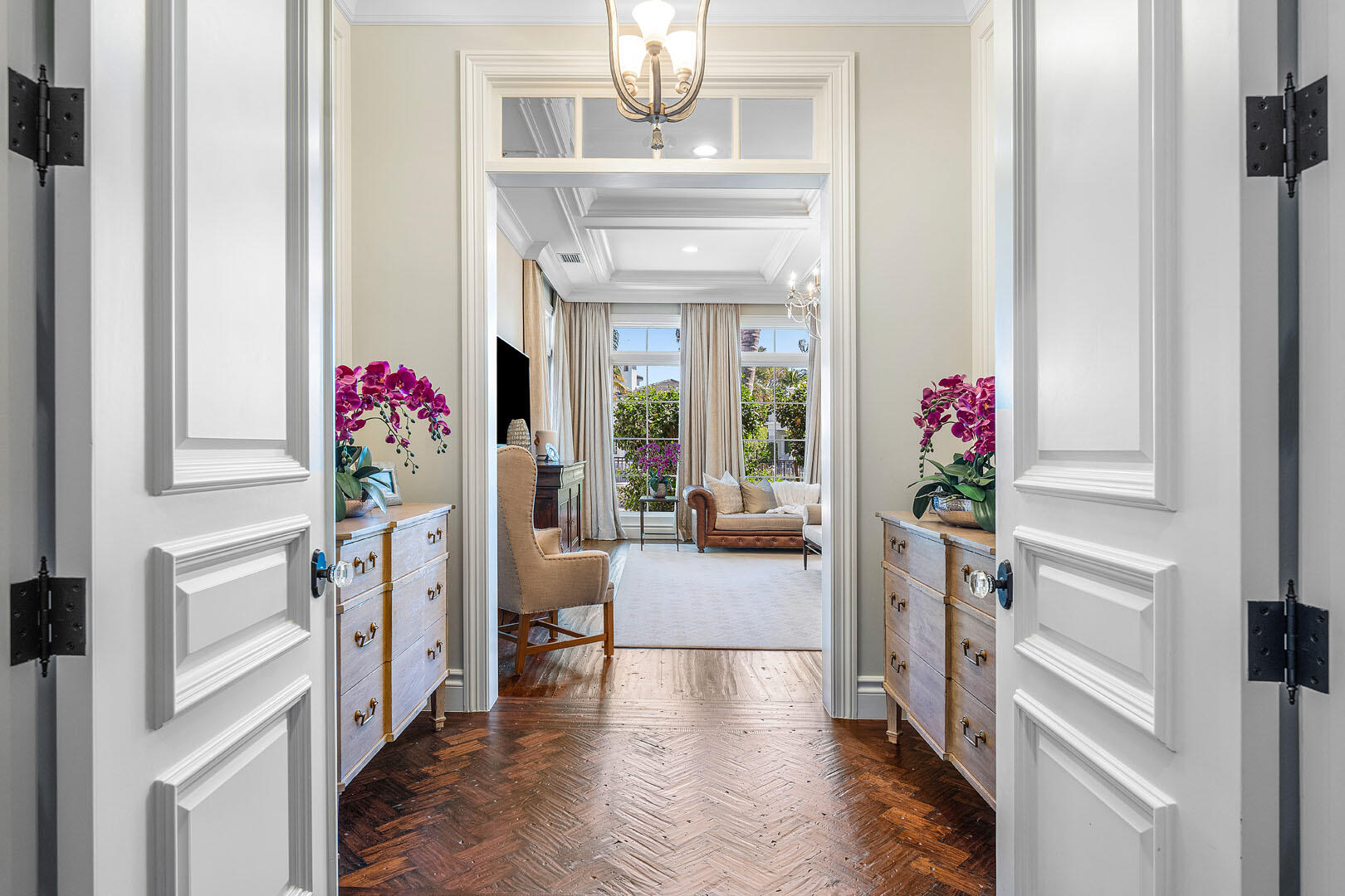 ROYAL PALM YACHT & COUNTRY CLUB - Residential