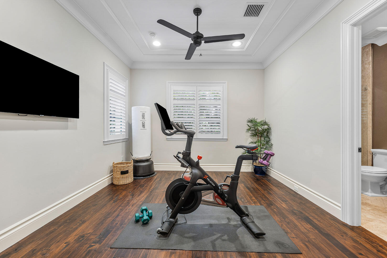 ROYAL PALM YACHT & COUNTRY CLUB - Residential