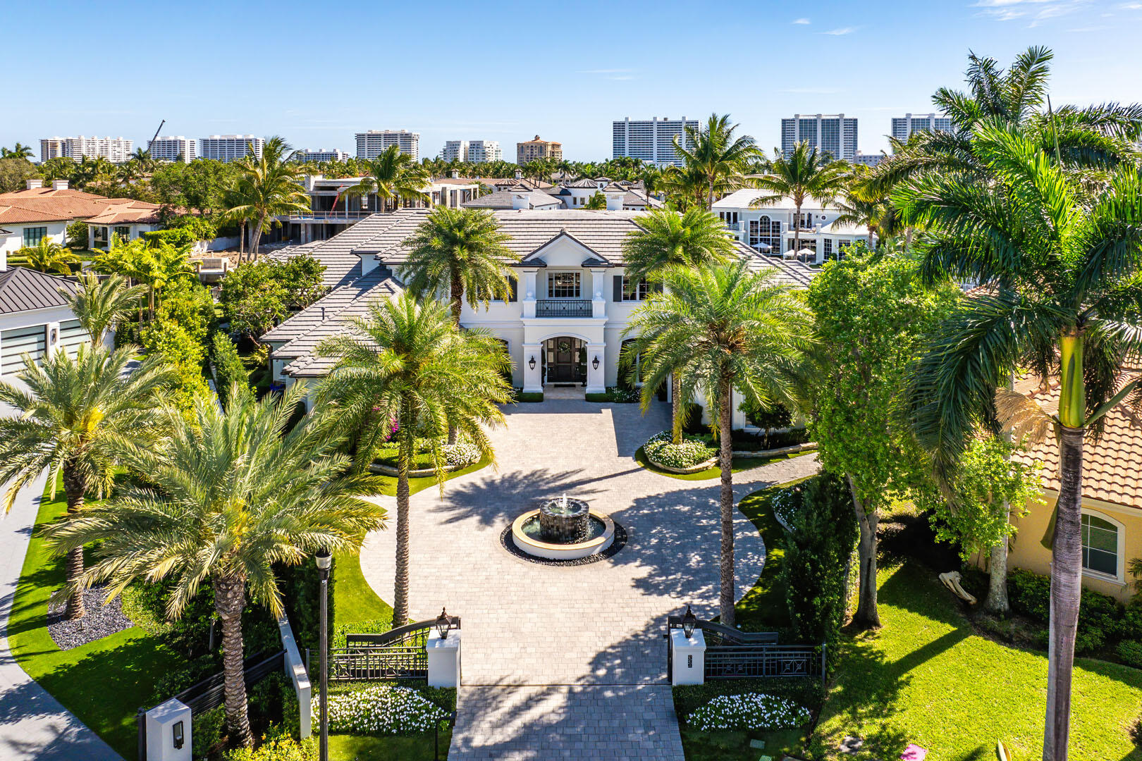 ROYAL PALM YACHT & COUNTRY CLUB - Residential