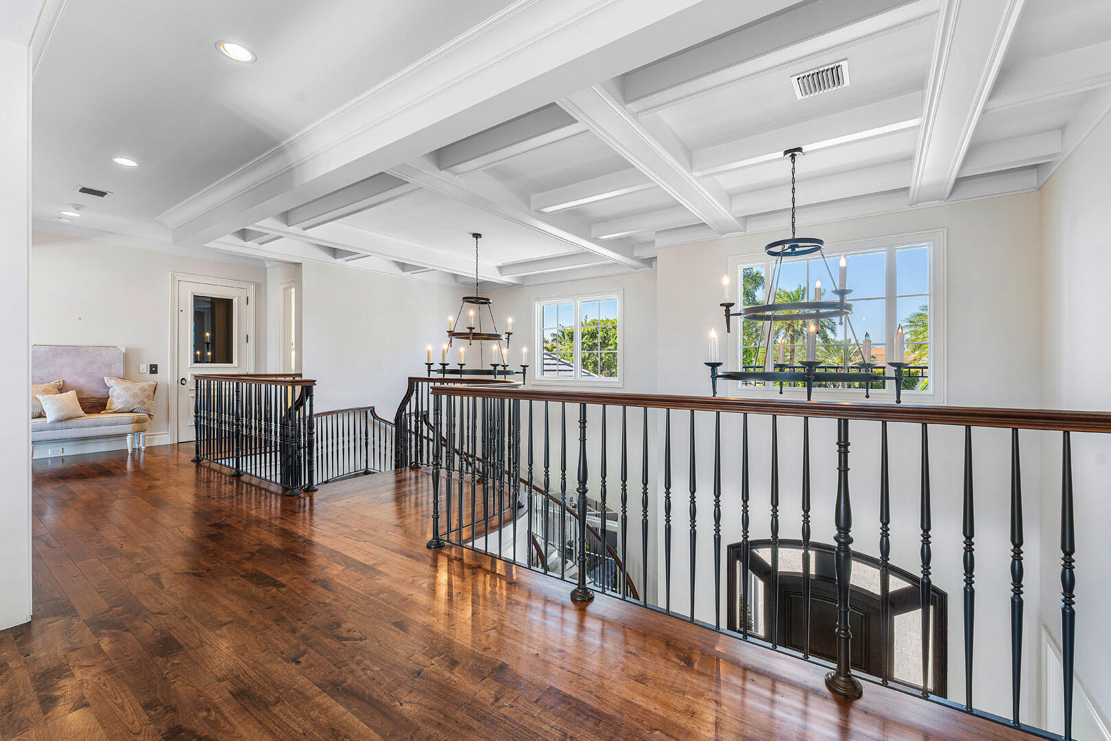 ROYAL PALM YACHT & COUNTRY CLUB - Residential