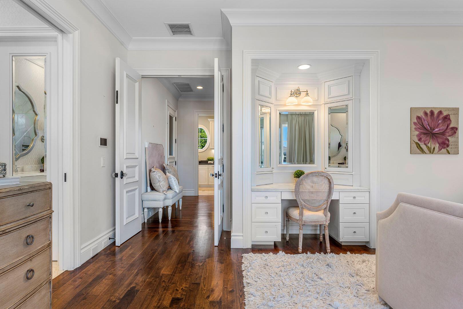 ROYAL PALM YACHT & COUNTR - Residential