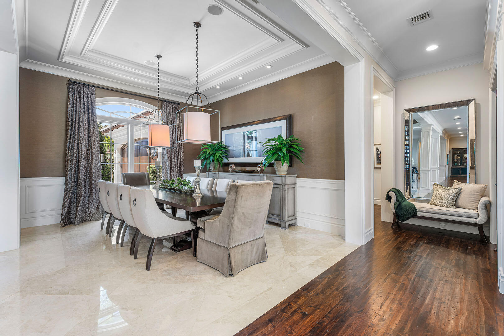 ROYAL PALM YACHT & COUNTRY CLUB - Residential