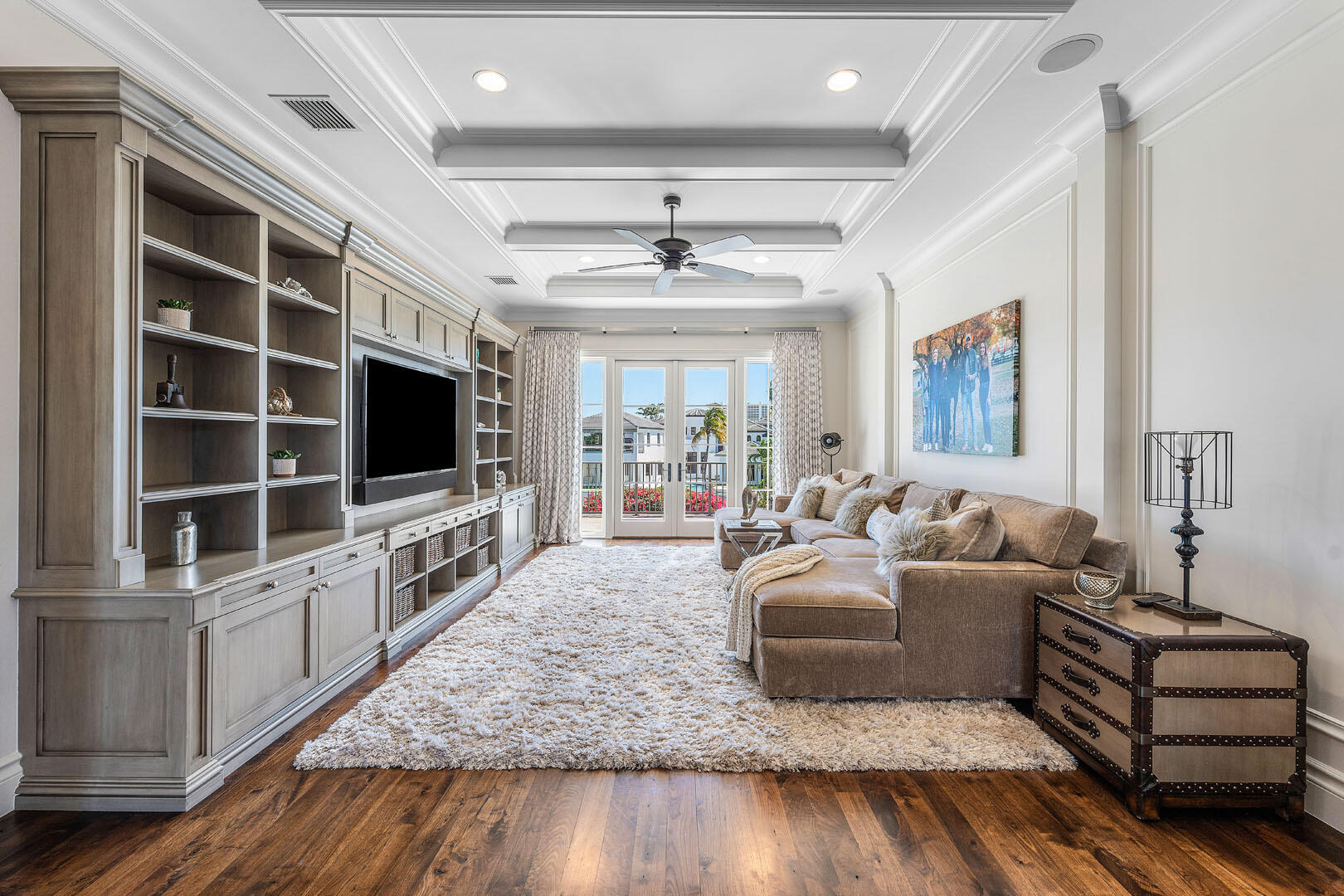 ROYAL PALM YACHT & COUNTRY CLUB - Residential