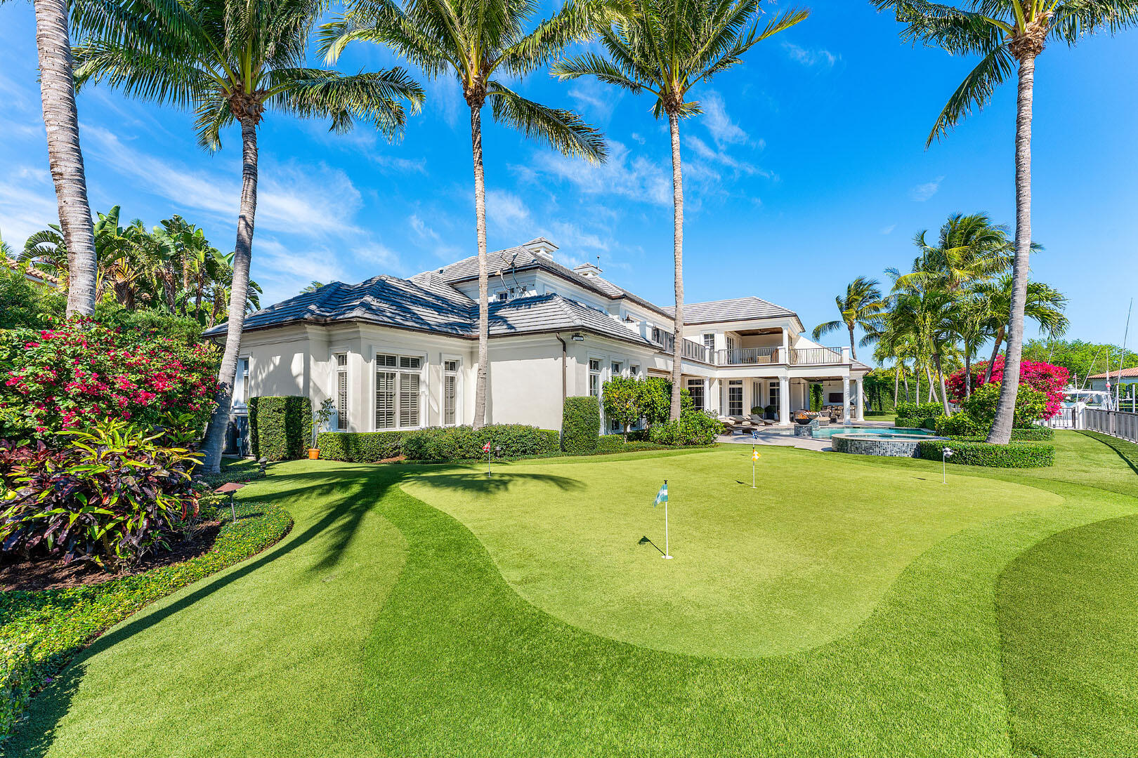 ROYAL PALM YACHT & COUNTRY CLUB - Residential