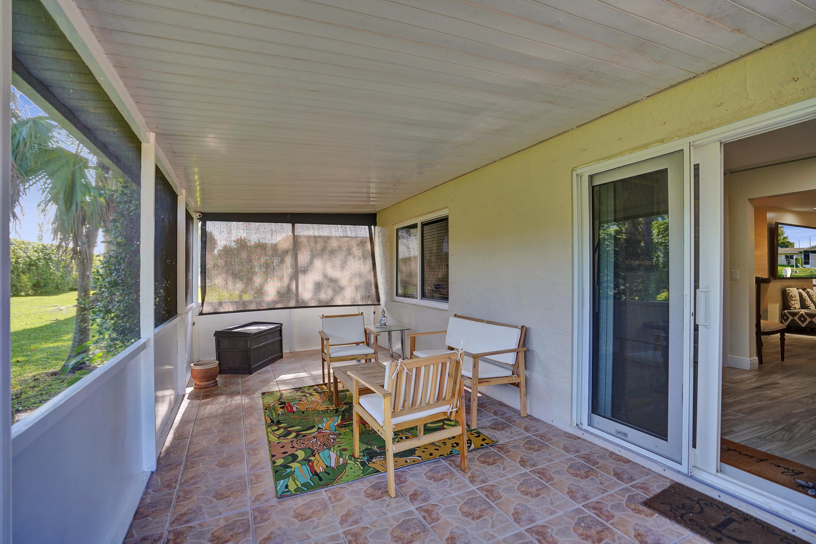 DELRAY VILLAS 1 - Residential