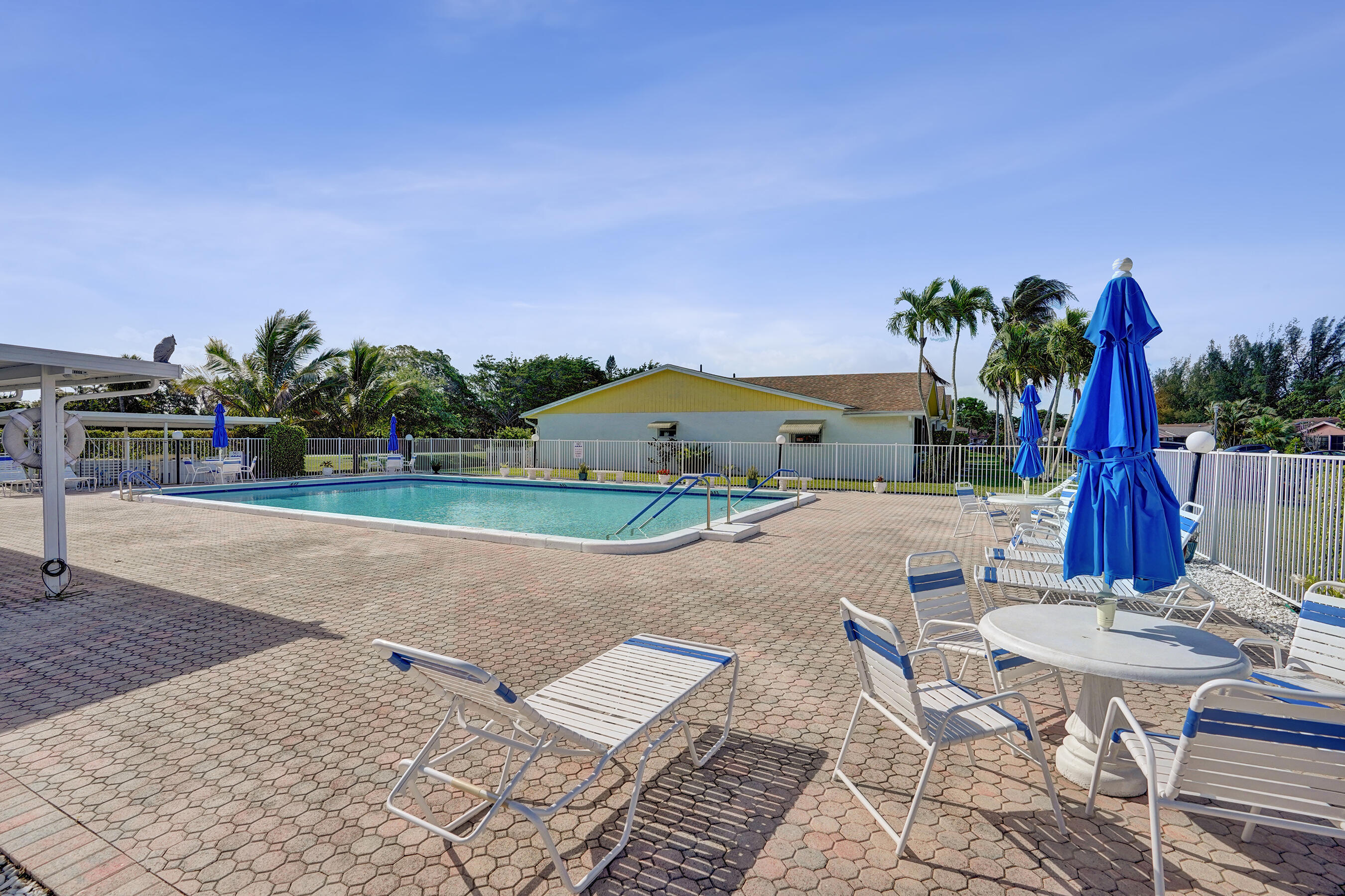 DELRAY VILLAS 1 - Residential