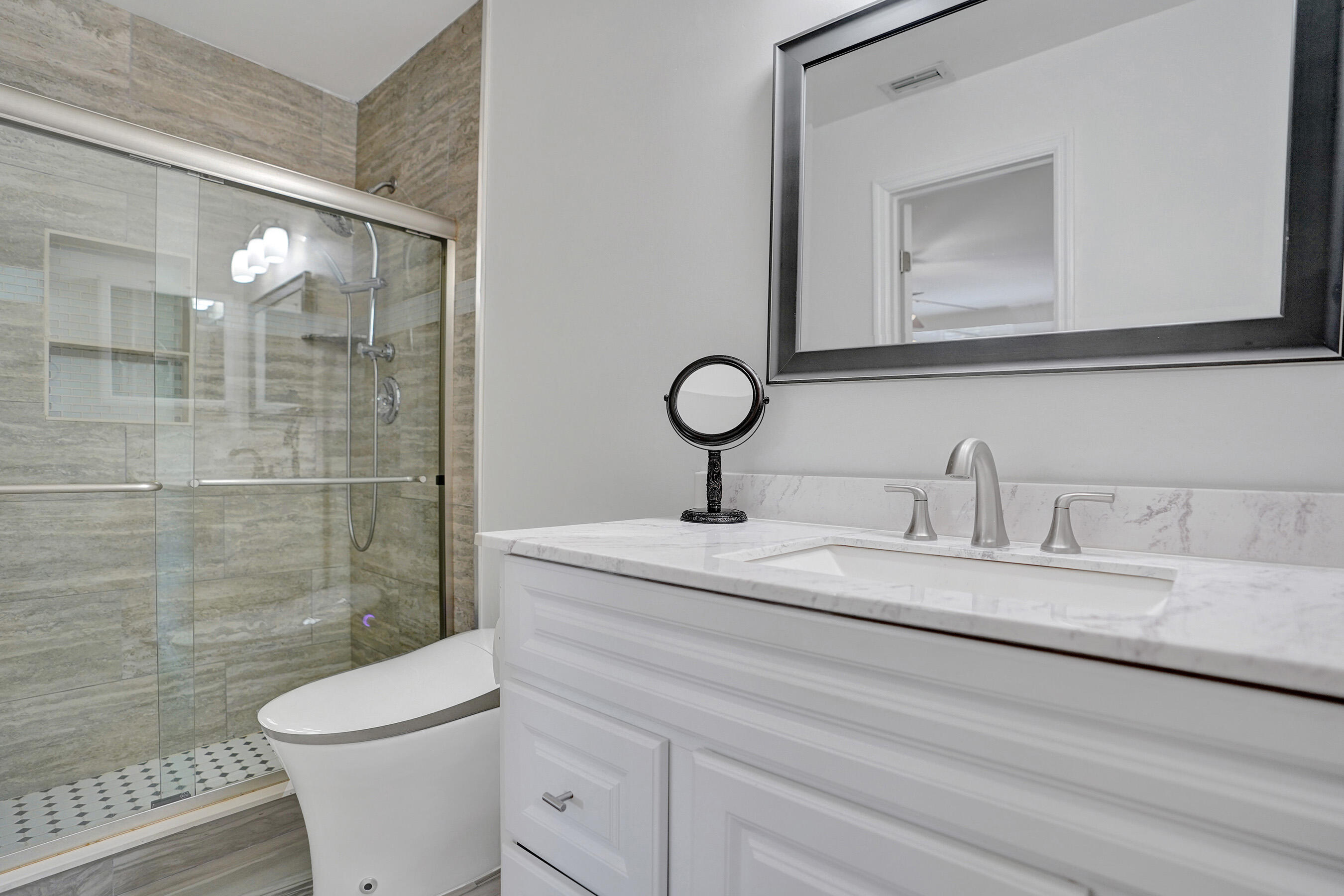 DELRAY VILLAS 1 - Residential