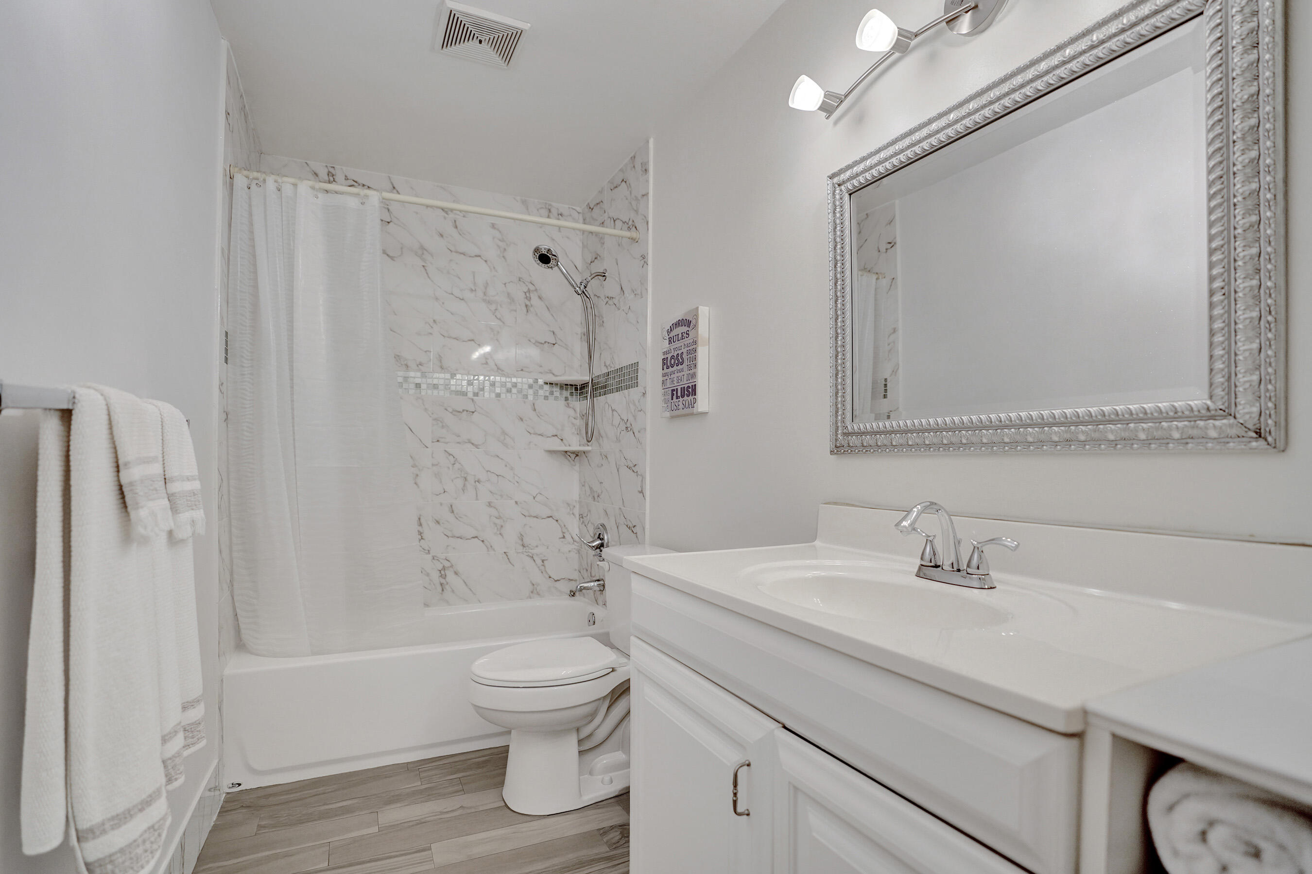 DELRAY VILLAS 1 - Residential