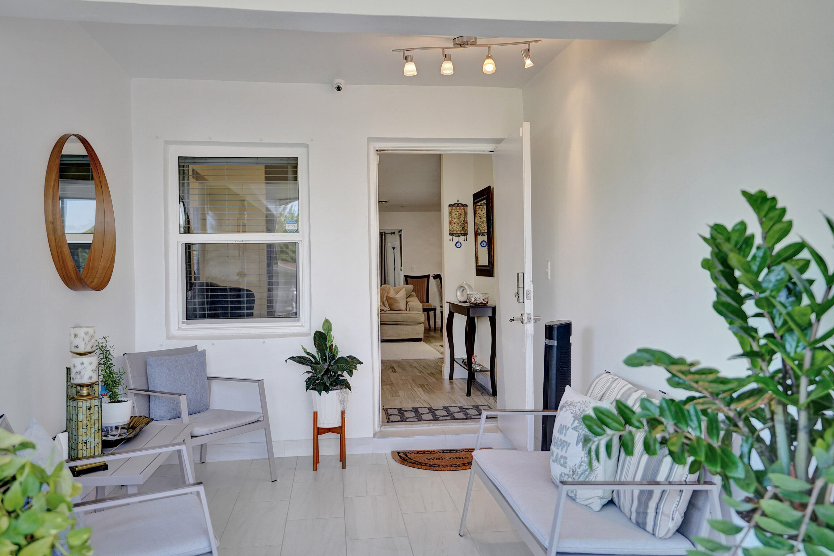 DELRAY VILLAS 1 - Residential