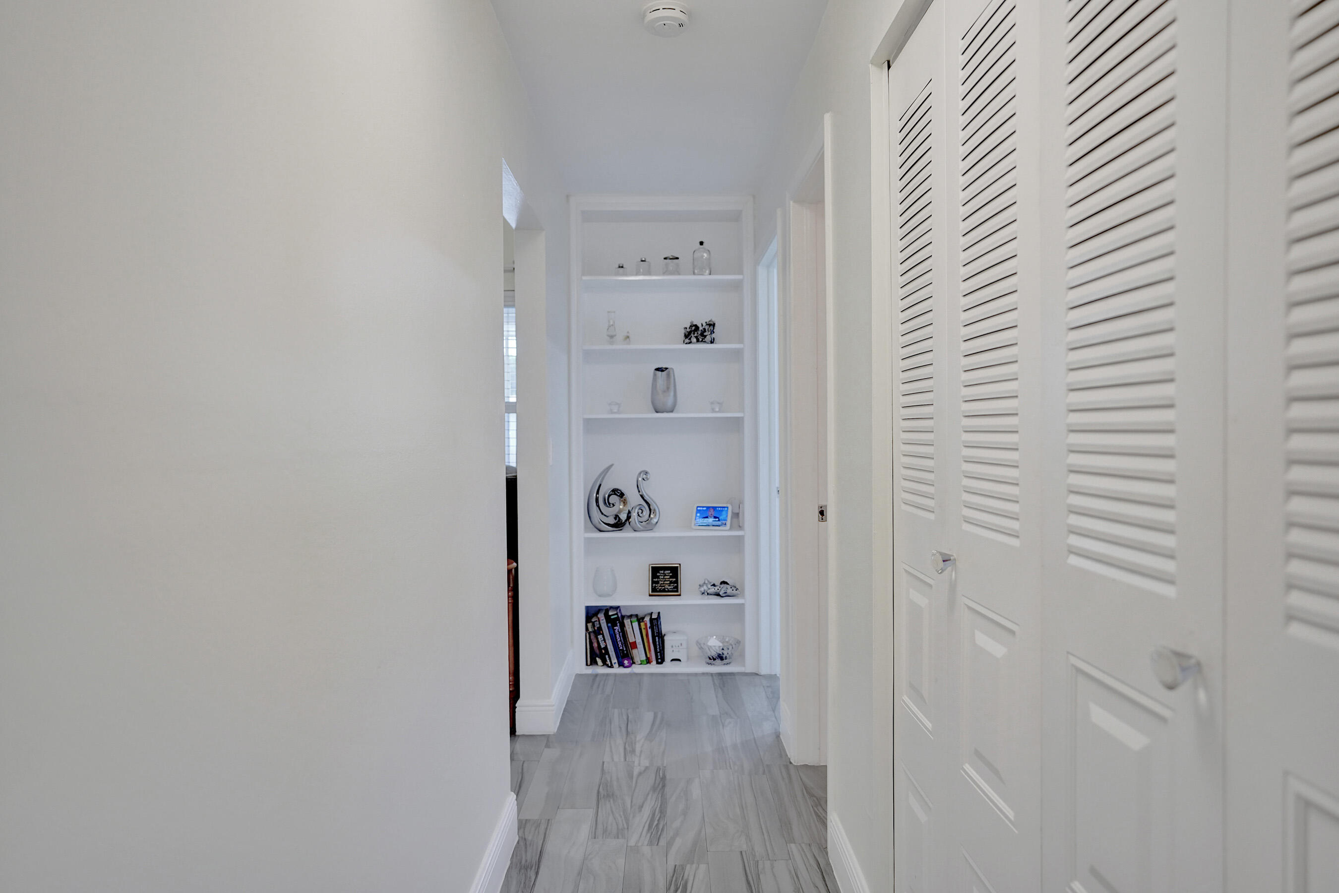 DELRAY VILLAS 1 - Residential