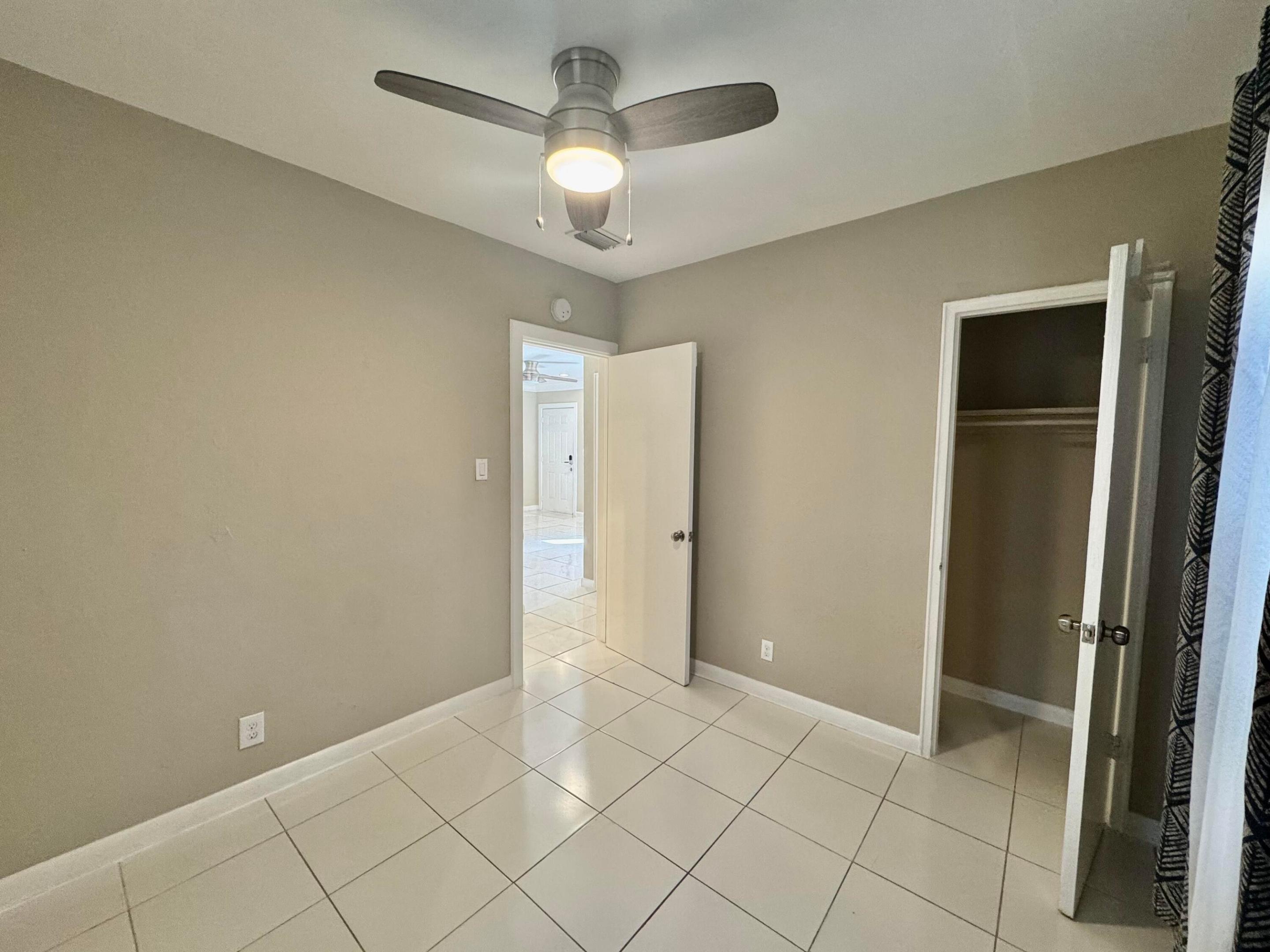 LINCOLN PARK SIXTH ADD - Residential Lease