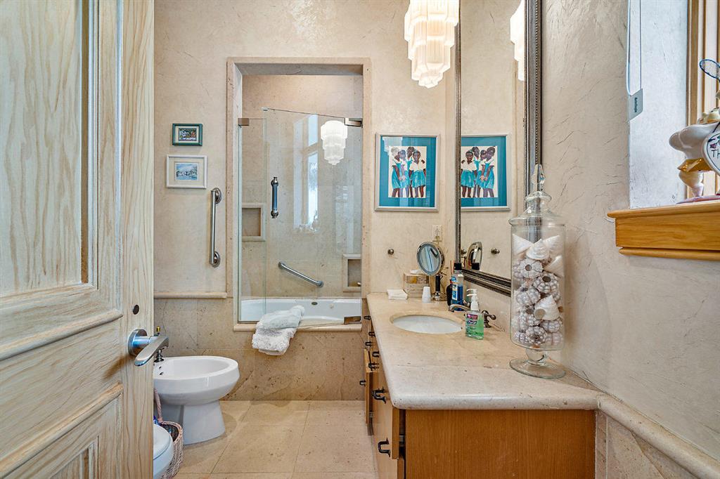 HILLSBORO MILE - Residential