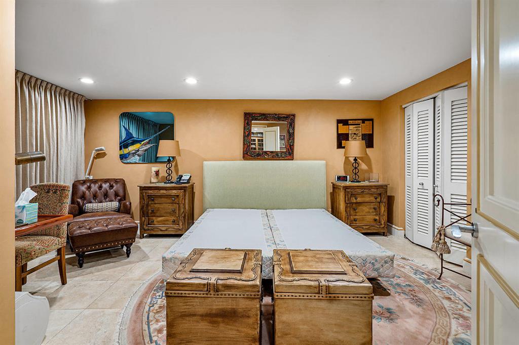 HILLSBORO MILE - Residential