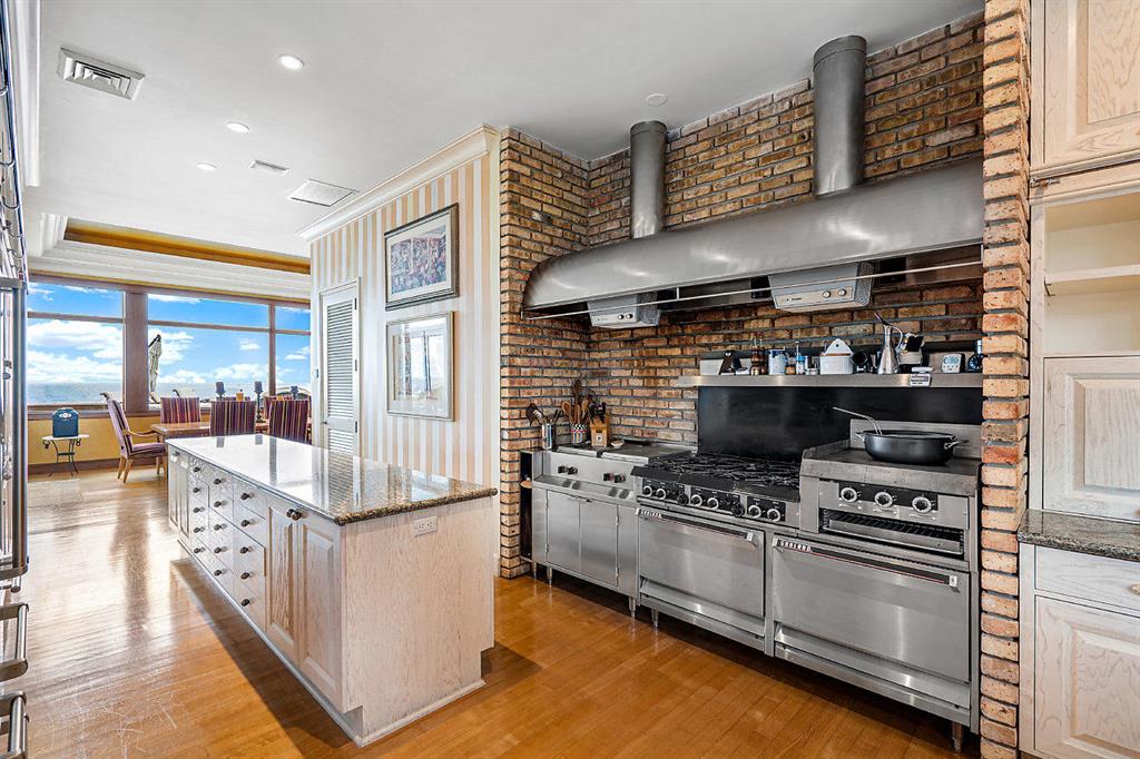 HILLSBORO MILE - Residential