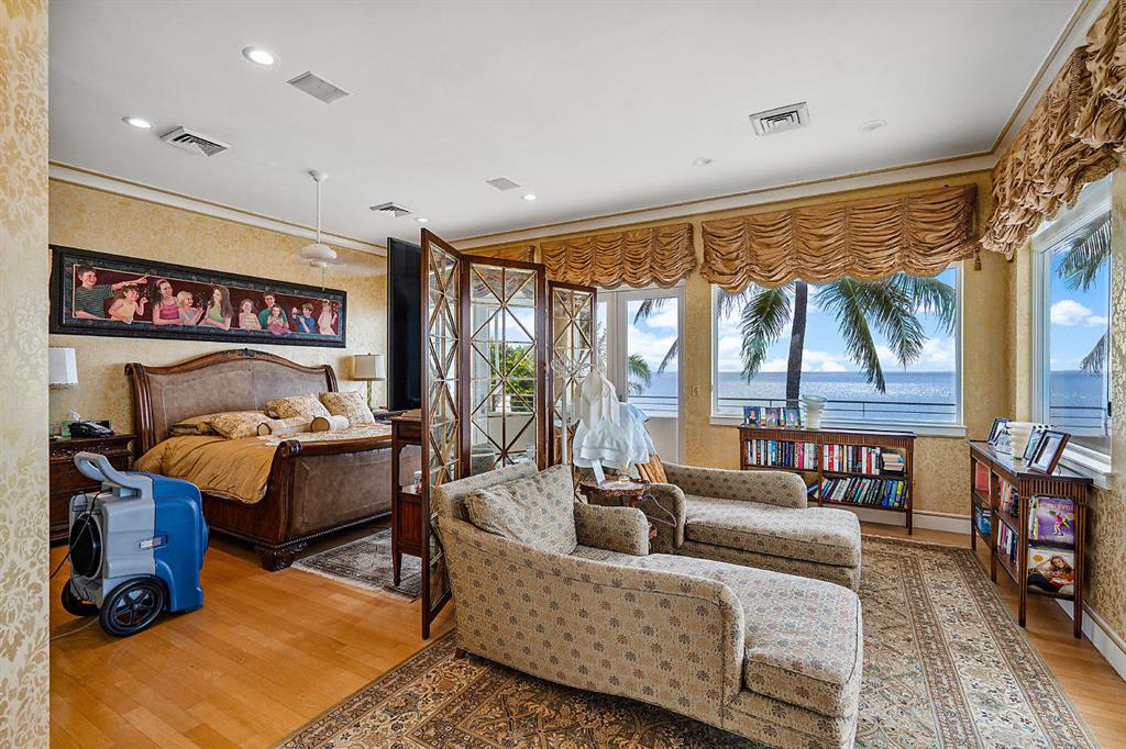 HILLSBORO MILE - Residential