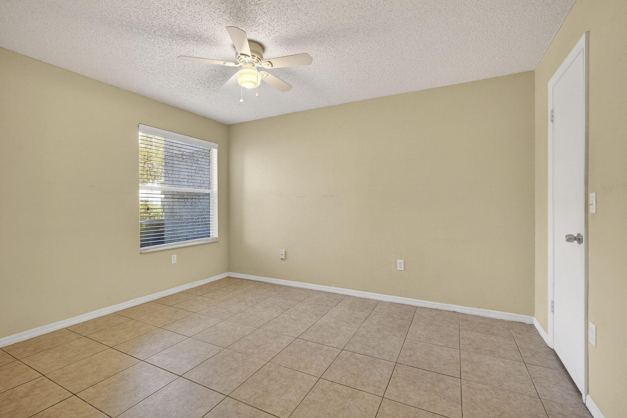 PONTE VERDE AT PALM BEACH LAKES CONDO - Residential