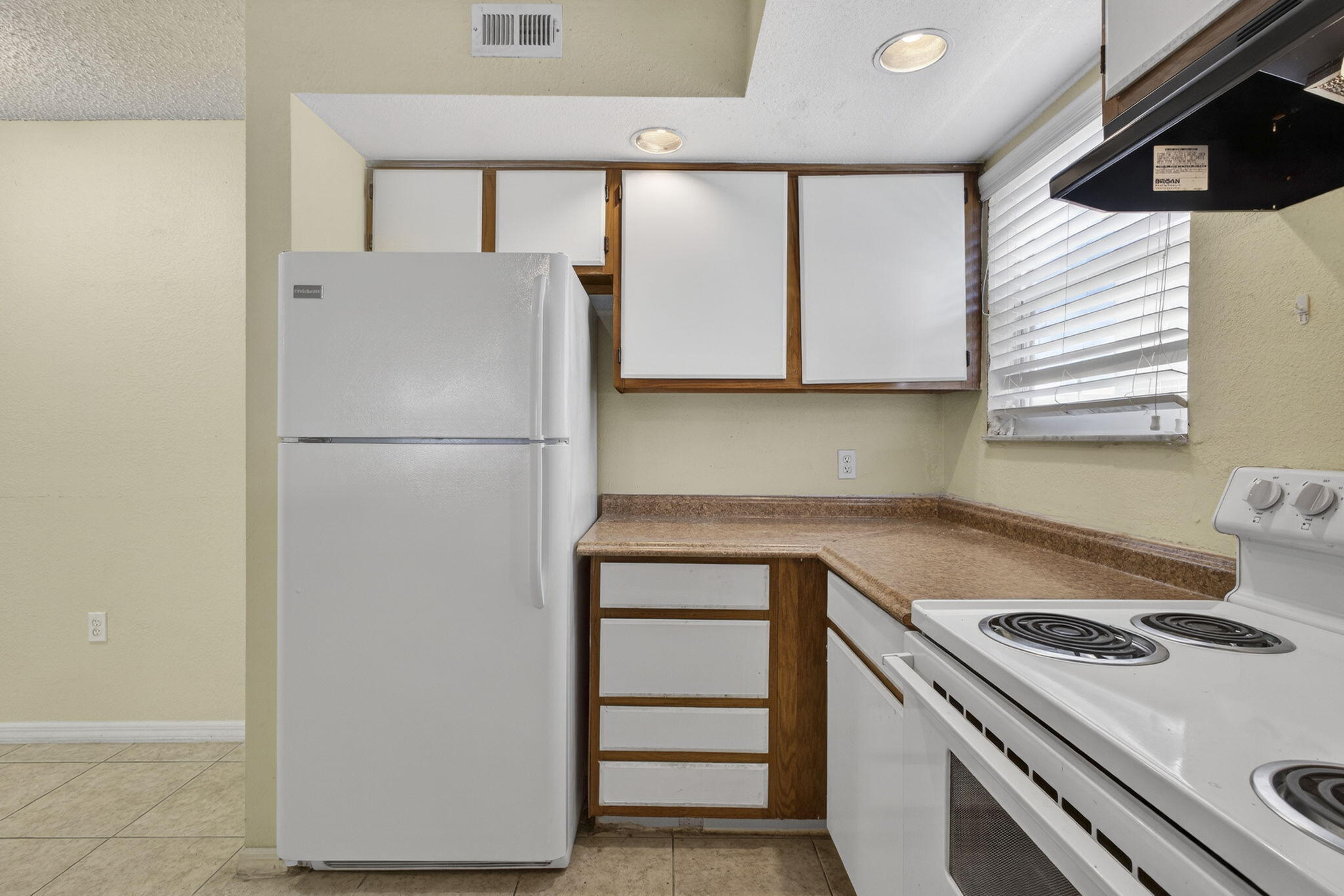 PONTE VERDE AT PALM BEACH LAKES CONDO - Residential