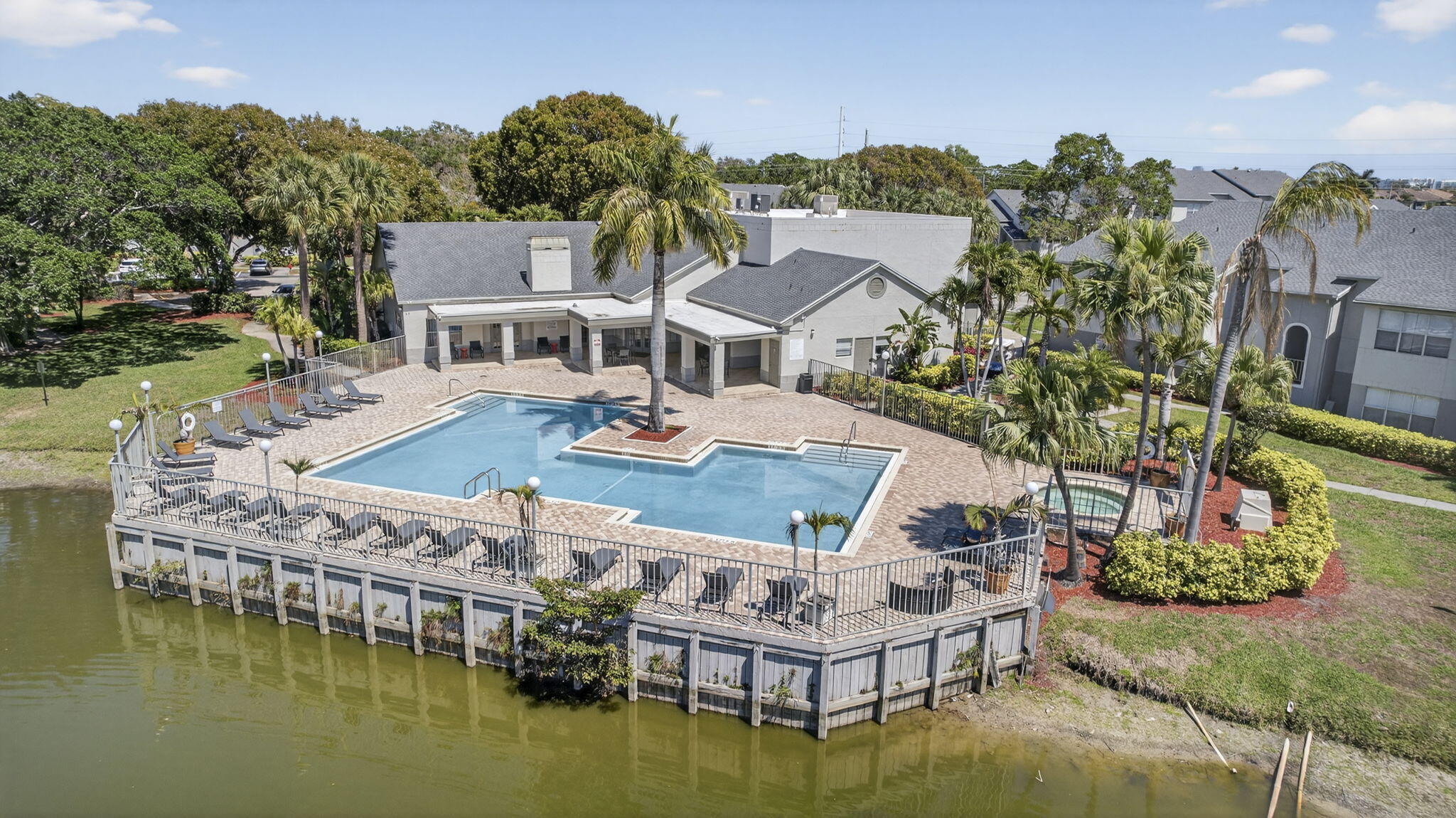 PONTE VERDE AT PALM BEACH LAKES CONDO - Residential